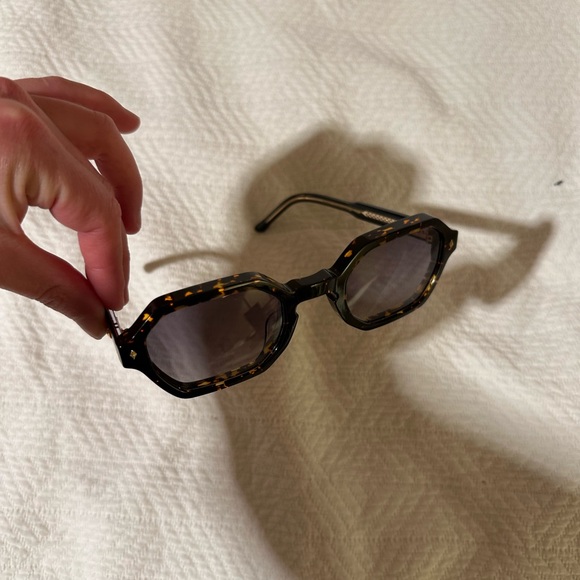 john dalia Other - Classic Tortoise Shell Sunglasses